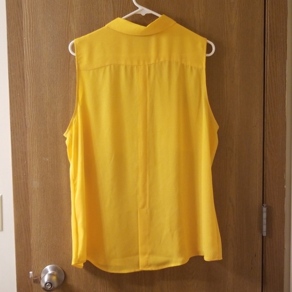 Button down blouse - Picture 4 of 8